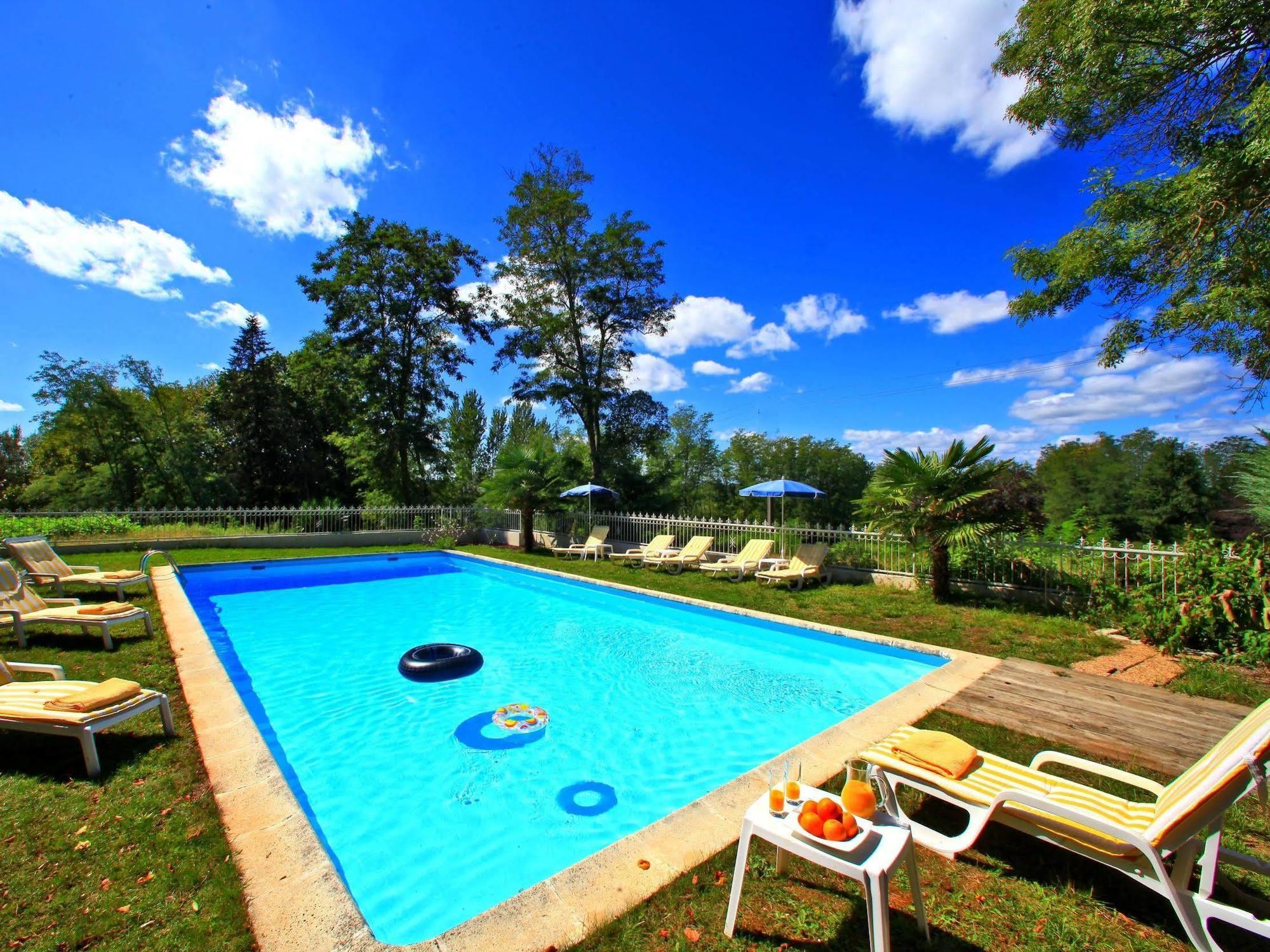 Hotel Logis Restaurant Chateau Bellevue 3*