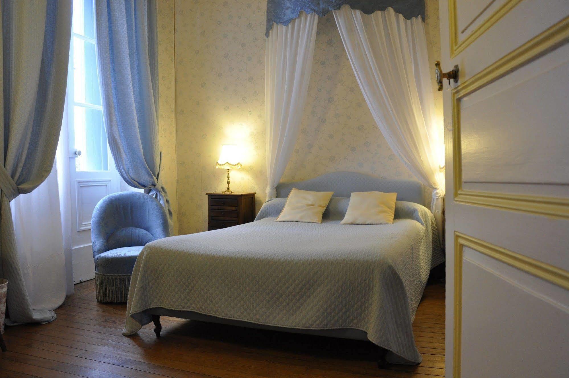 Logis Restaurant Chateau Bellevue Hotel 3*